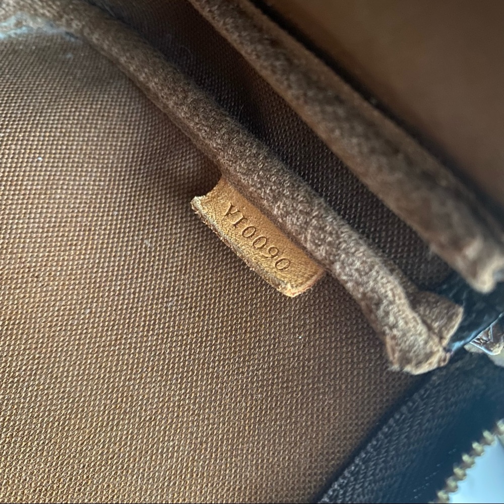 ❌SOLD on Ⓜ️❌ Louis Vuitton - Pochette Accessories -Old Model - Picture 10 of 15